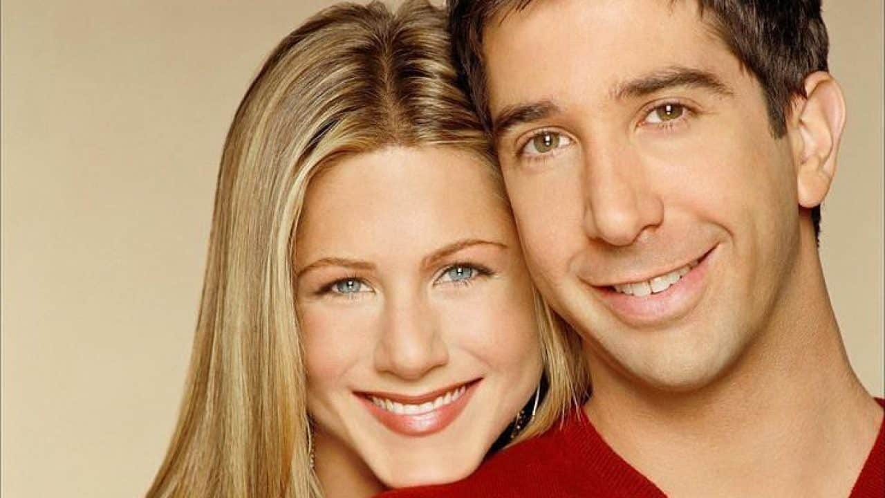 Friends: Jennifer Aniston e David Schwimmer vissero una vera e reciproca cotta durante le riprese della serie!