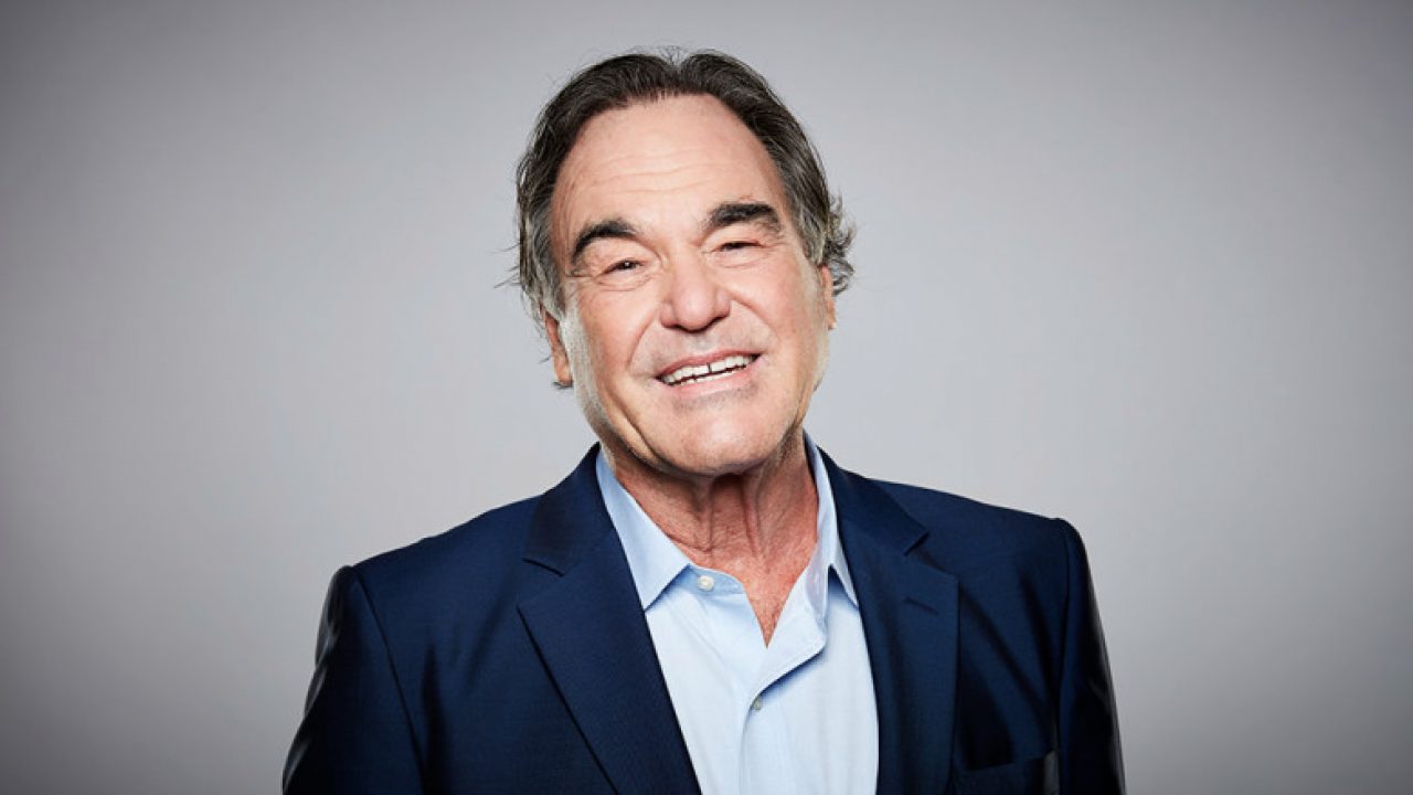 Oppenheimer, Oliver Stone definisce il film “sconvolgente”