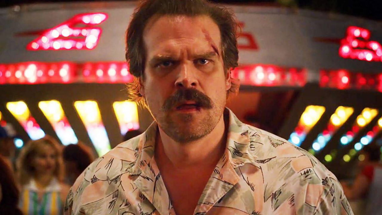 Stranger Things: David Harbour rivela l’attore che vorrebbe nei panni di Hopper da giovane!