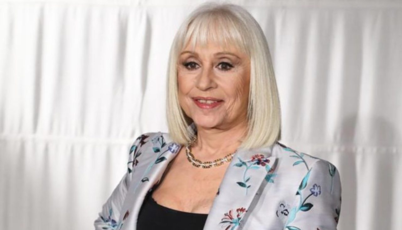 Raffaella Carrà e la terribile malattia che l’ha consumata: ecco di cosa è morta la grande showgirl