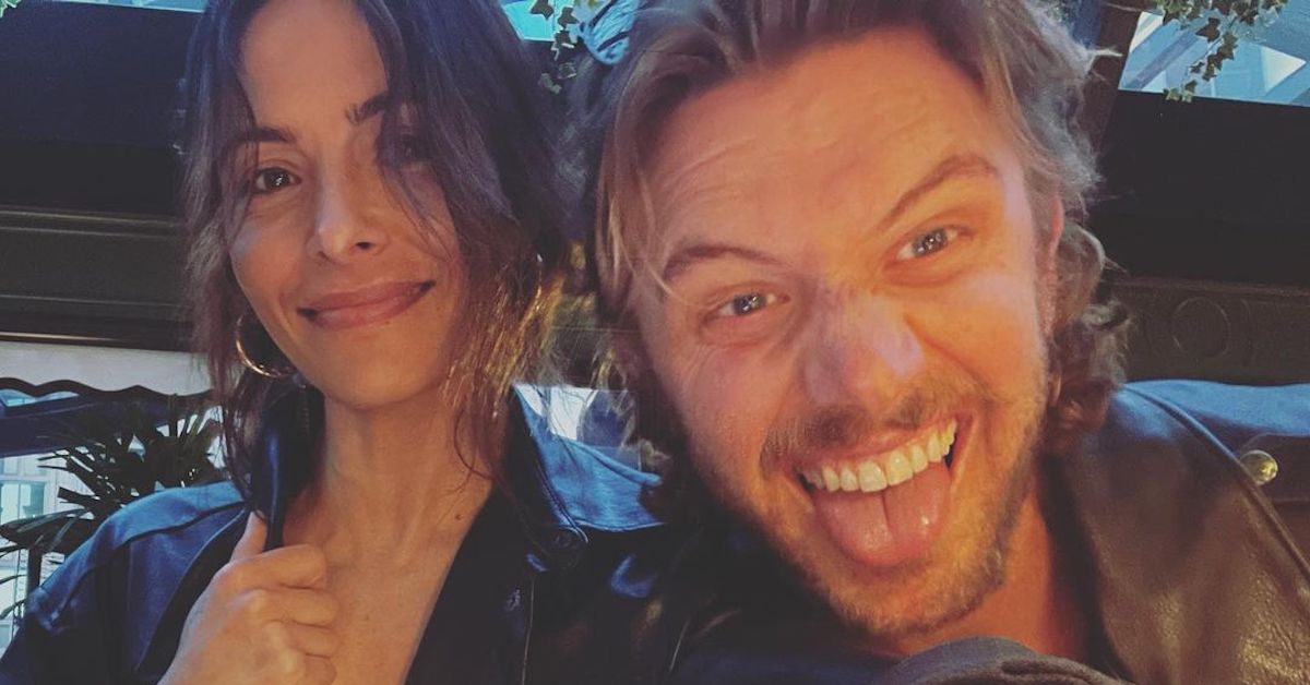 Sex/Life Sarah Shahi e Adam Demon stanno insieme nella vita reale! Ecco i dettagli dell’amore nato sul set