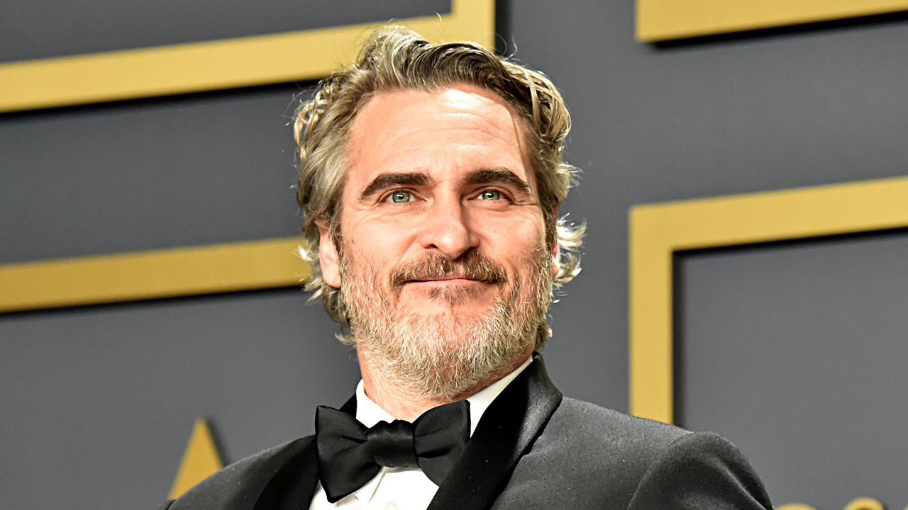 Joaquin Phoenix tra i grandi attori che hanno lavorato con Shyamalan  cinematographe.it