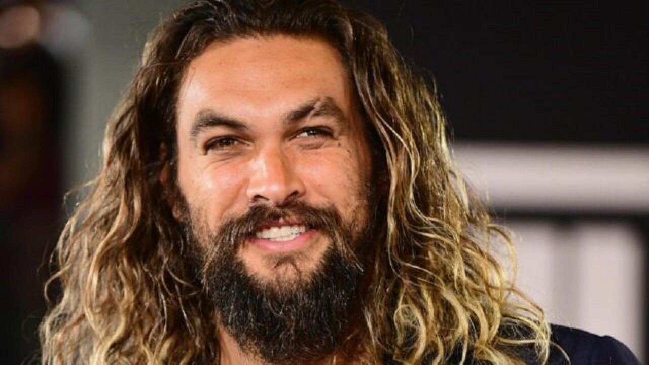 Jason Momoa e quella vistosa cicatrice sul sopracciglio: la causa fu una rissa da bar