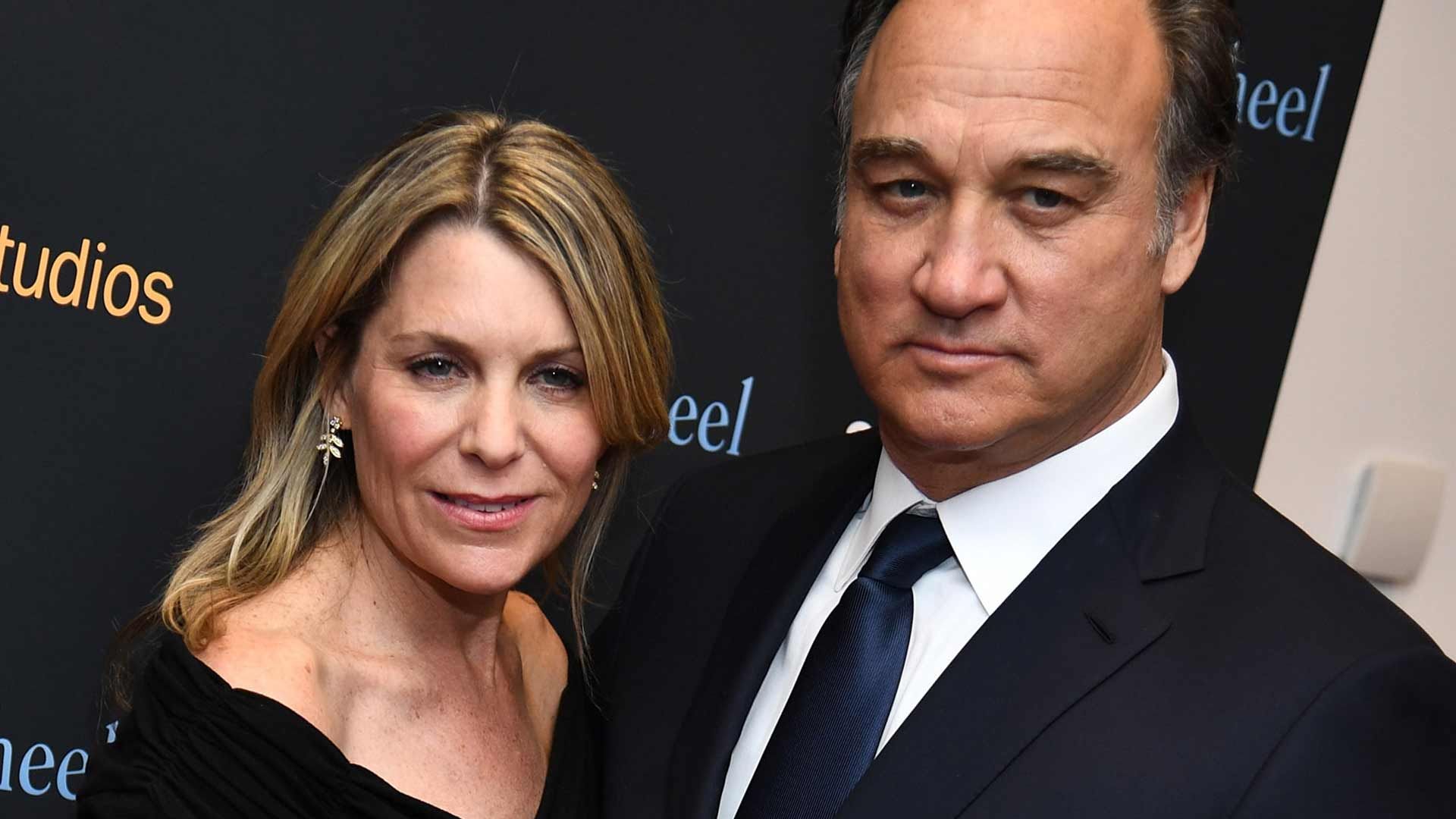 Jim Belushi: storia d’amore finita, divorzio dopo 23 anni di matrimonio