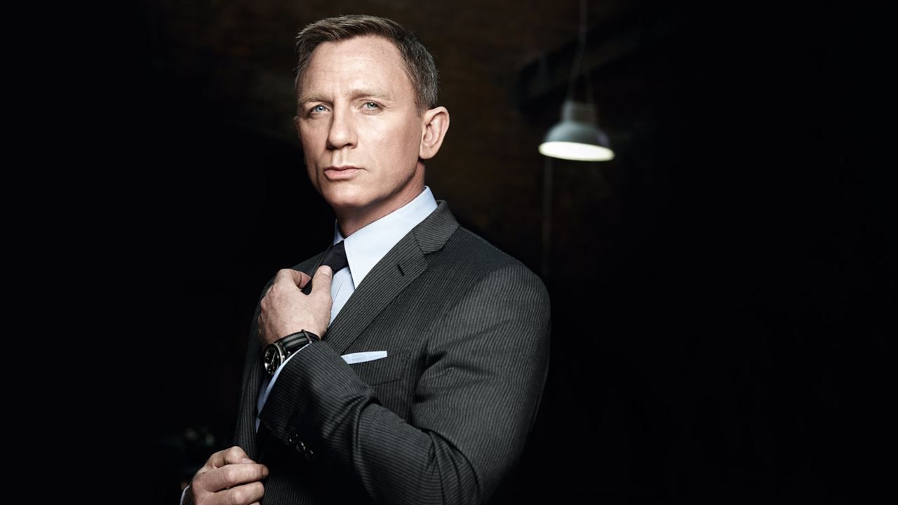 Daniel Craig sulla Hollywood Walk of Fame: “È un onore venir calpestati” [FOTO]