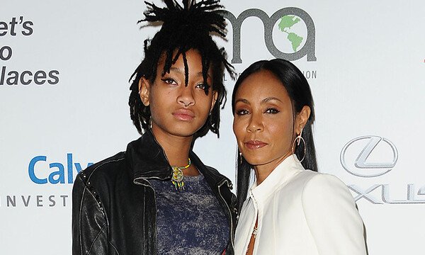 Jada Pinkett Smith e quella piacevole pratica del “vapore vaginale” condivisa con la figlia: “un modo per prendermi cura del mio corpo”