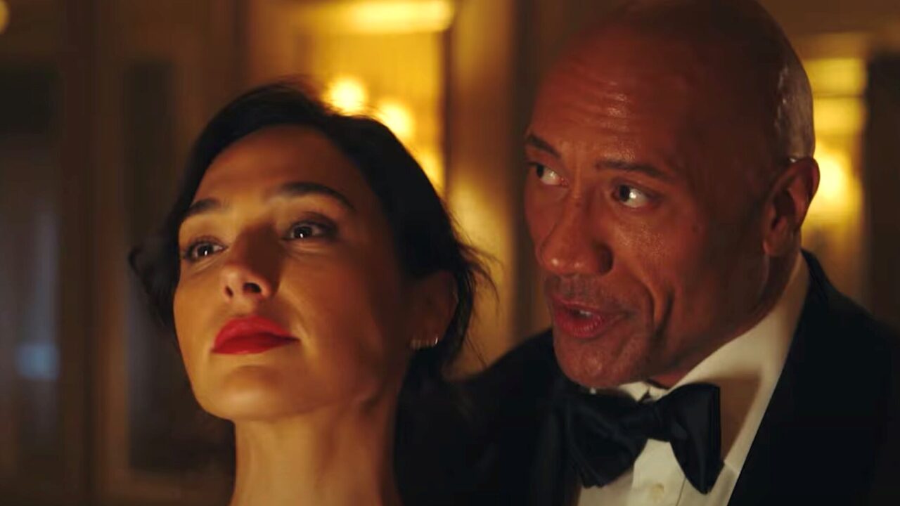 Red Notice: The Rock è circondato da donne alla premiere del film [FOTO]