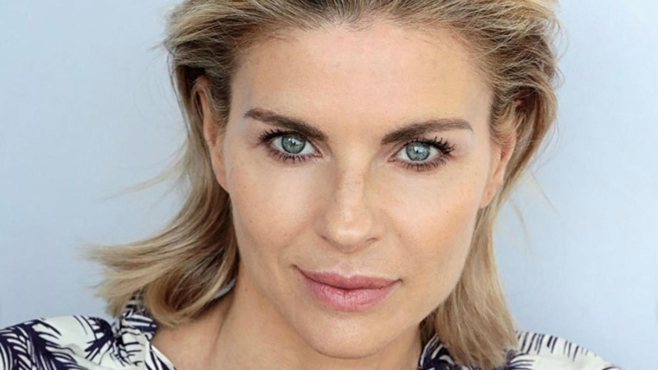 Martina Colombari positiva al Covid, ma rassicura: “Solo un lieve raffreddore”