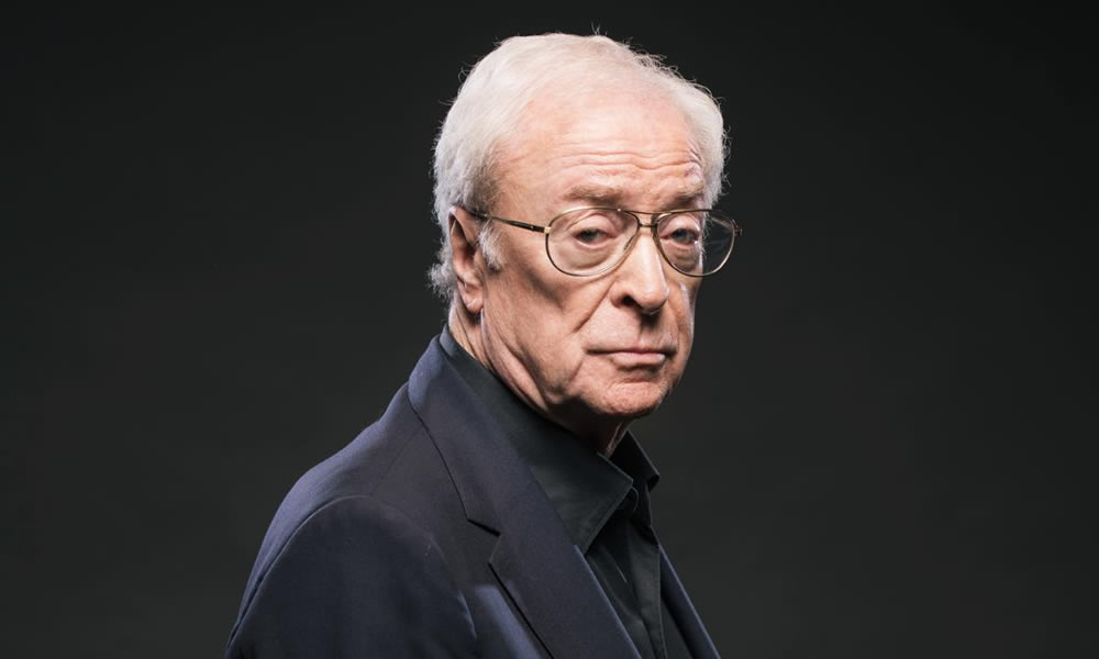 Michael Caine dice addio alla recitazione: ad 88 anni ha deciso di ritirarsi