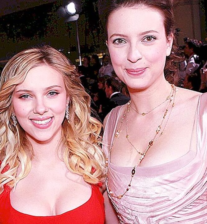 Scarlett Johansson con la sorella Vanessa