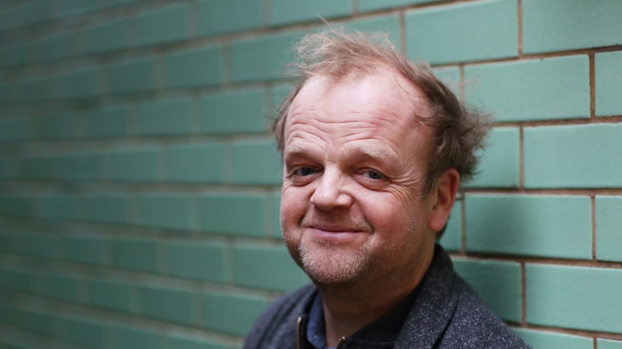 Un bambino chiamato Natale - Toby Jones