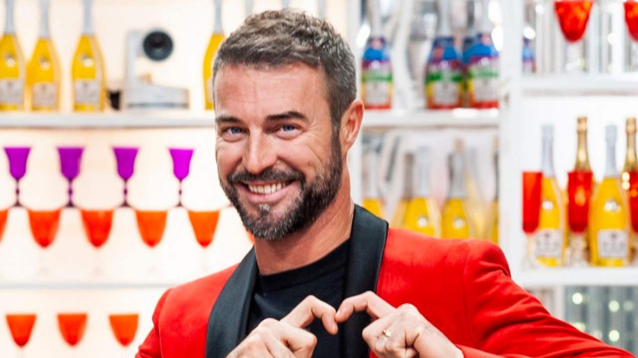 Avete visto la moglie di Flavio Montrucchio? Ha recentemente subito un intervento chirurgico rivolgendo un dolcissimo messaggio al marito