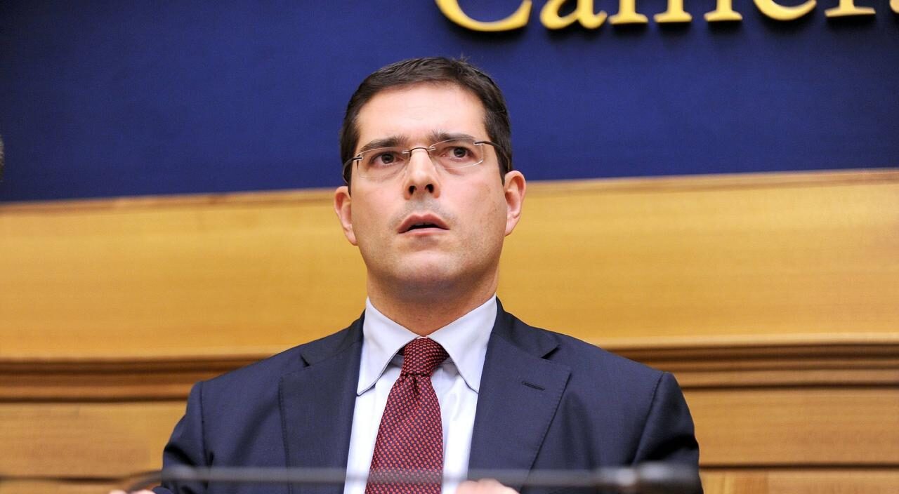 Capezzone attacca Zerocalcare. La risposta è già leggenda!