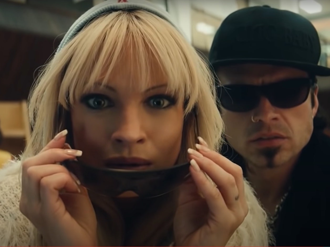 Pam & Tommy: quando e dove vedere la serie sullo scandalo sessuale di Pamela Anderson