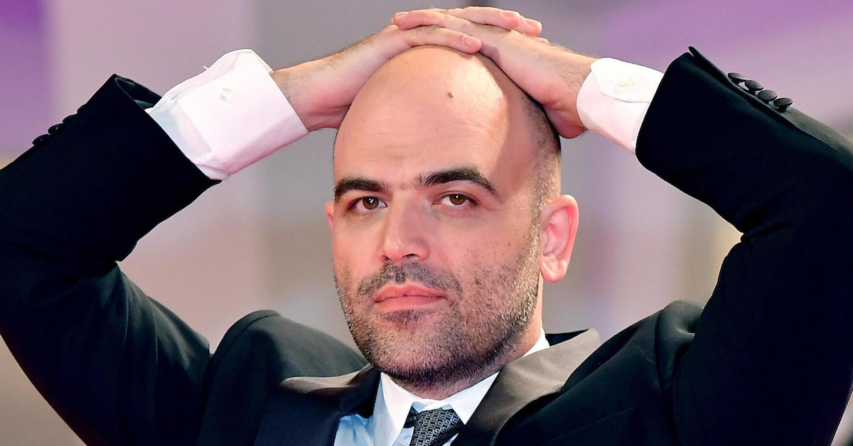 Roberto Saviano, l’autore di Gomorra sulla tragedia di vivere sotto scorta: “morire sarebbe stato più accettabile”