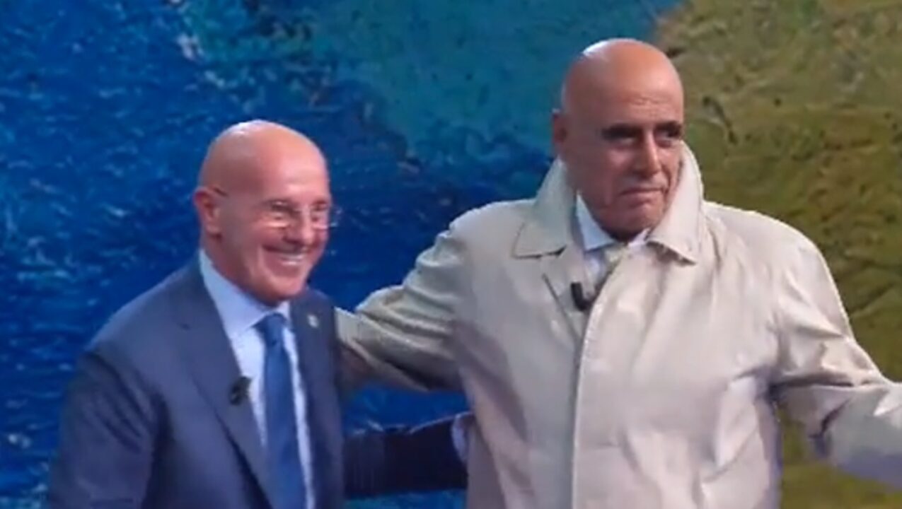 Teo Teocoli nei panni di Adriano Galliani