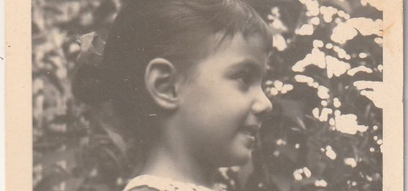 L’avete riconosciuta? Ha origini greche, fu una giovanissima Miss Italia e oggi è una fervida scrittrice