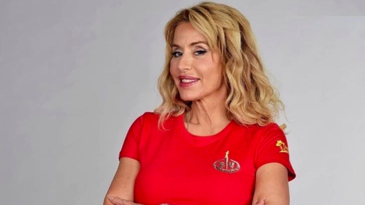 Valeria Marini: dal desiderio di diventare suora alla passione per il fidanzato Eddy: “facciamo l’amore dalla mattina alla sera”