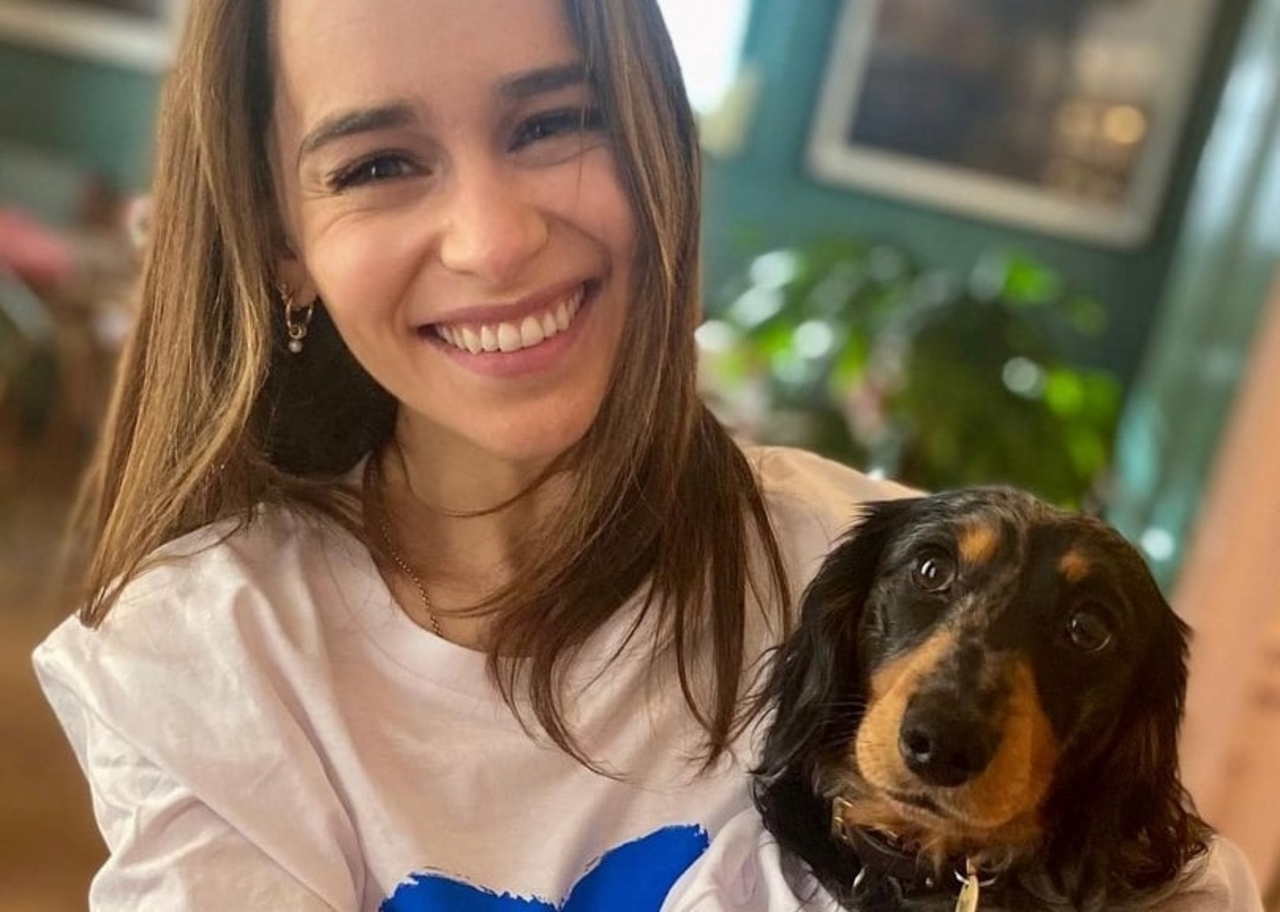 Guerra Russia-Ucraina: il commovente post di Emilia Clarke a supporto del popolo ucraino