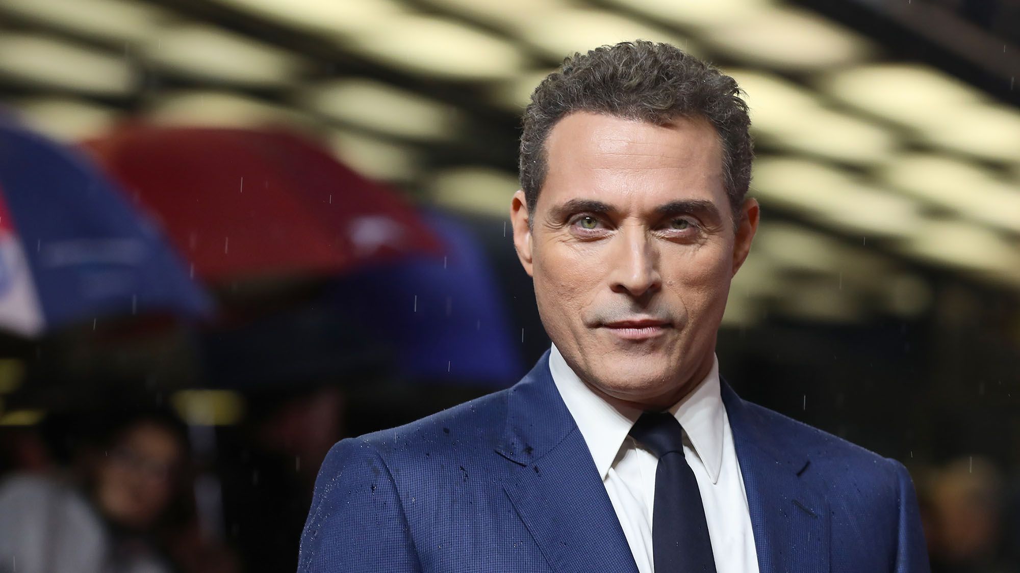 The Diplomat: Rufus Sewell nel cast della serie Netflix