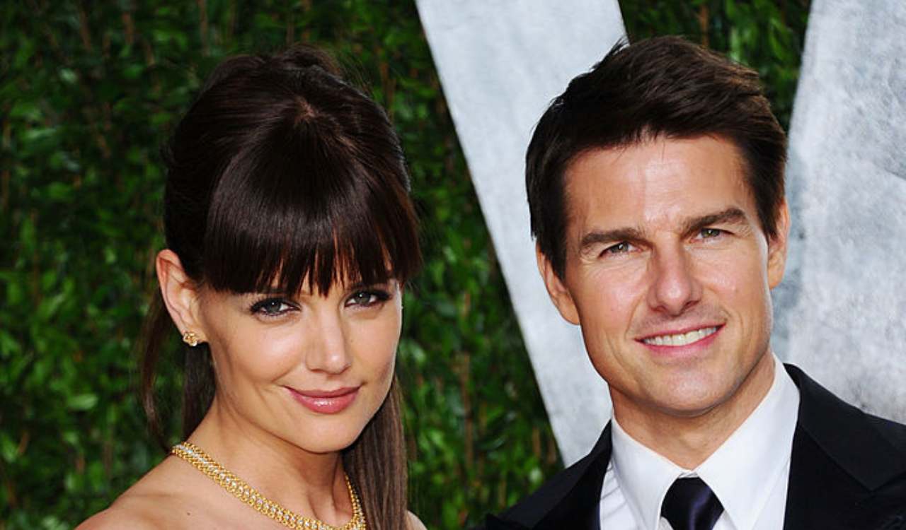 La somiglianza tra la figlia di Tom Cruise, Suri, e la madre Katie Holmes è sempre più impressionante! [FOTO]