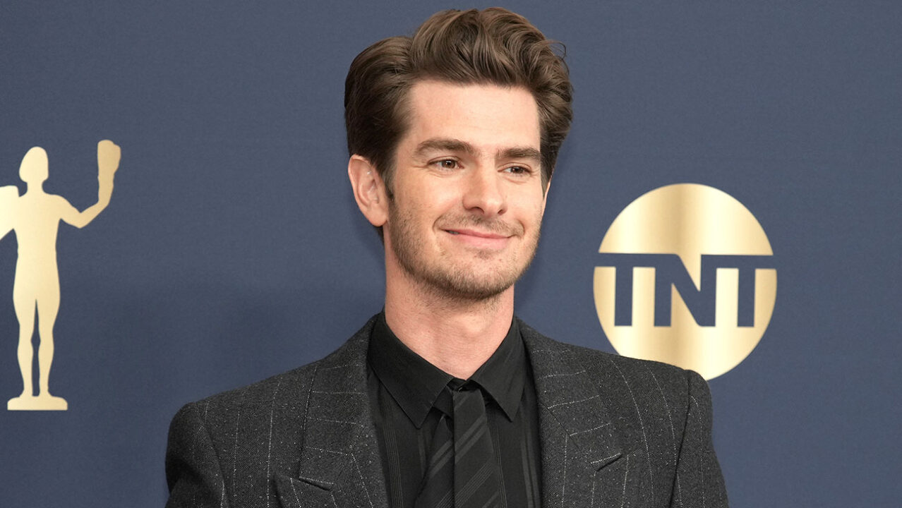 Andrew Garfield annuncia una pausa dalla recitazione: “Ho bisogno di riposare un po’ “