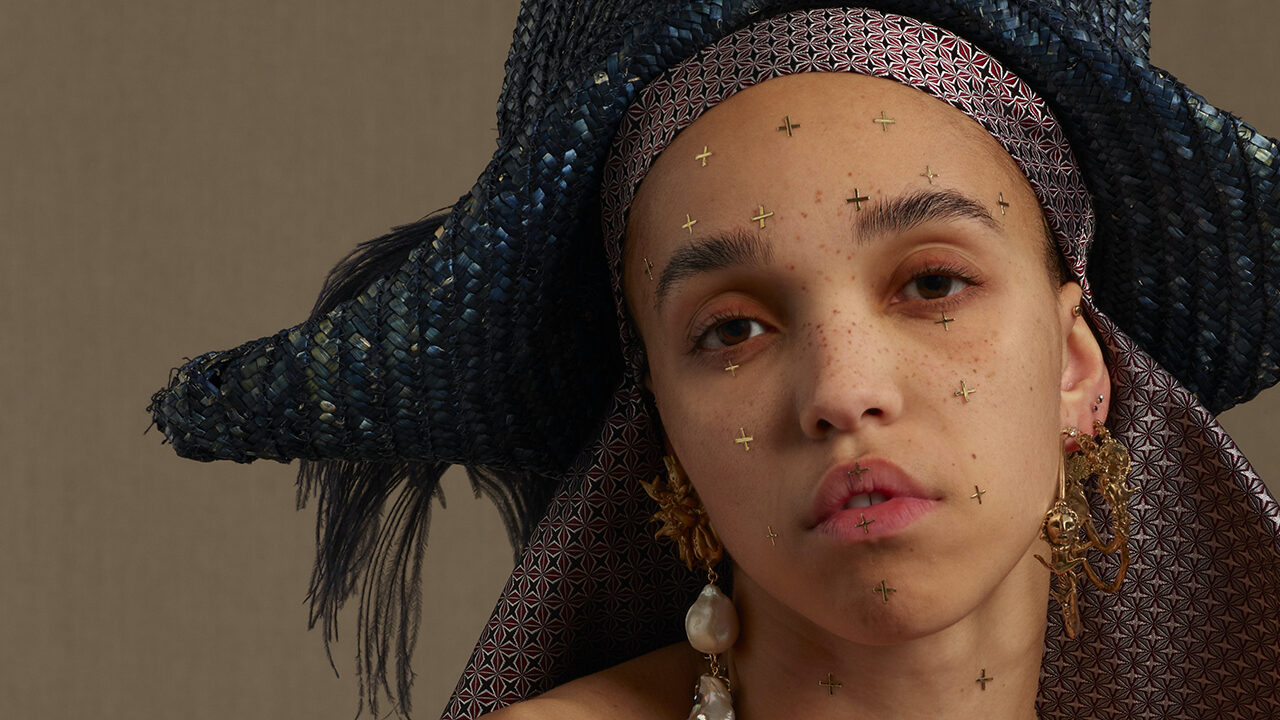 Il Corvo: FKA twigs nel cast del reboot con Bill Skarsgård