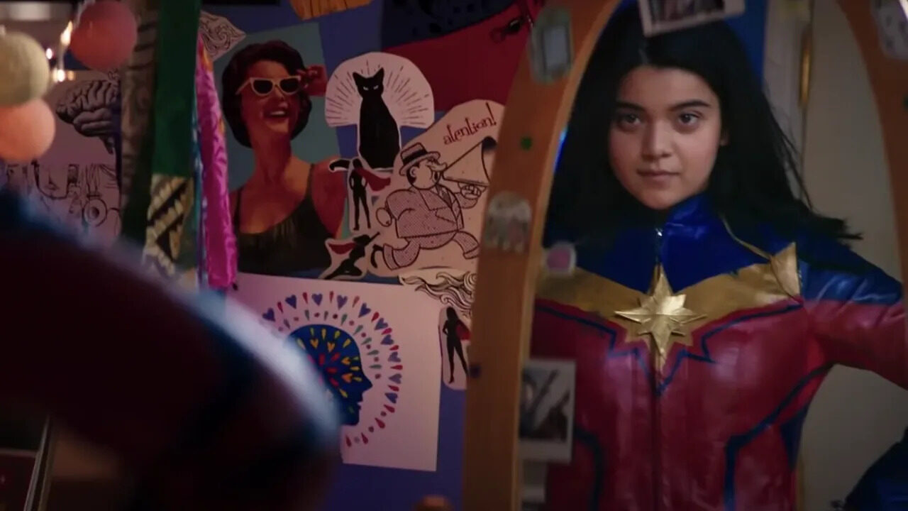 Ms. Marvel, il nuovo poster permette di vedere meglio il costume dell’eroina
