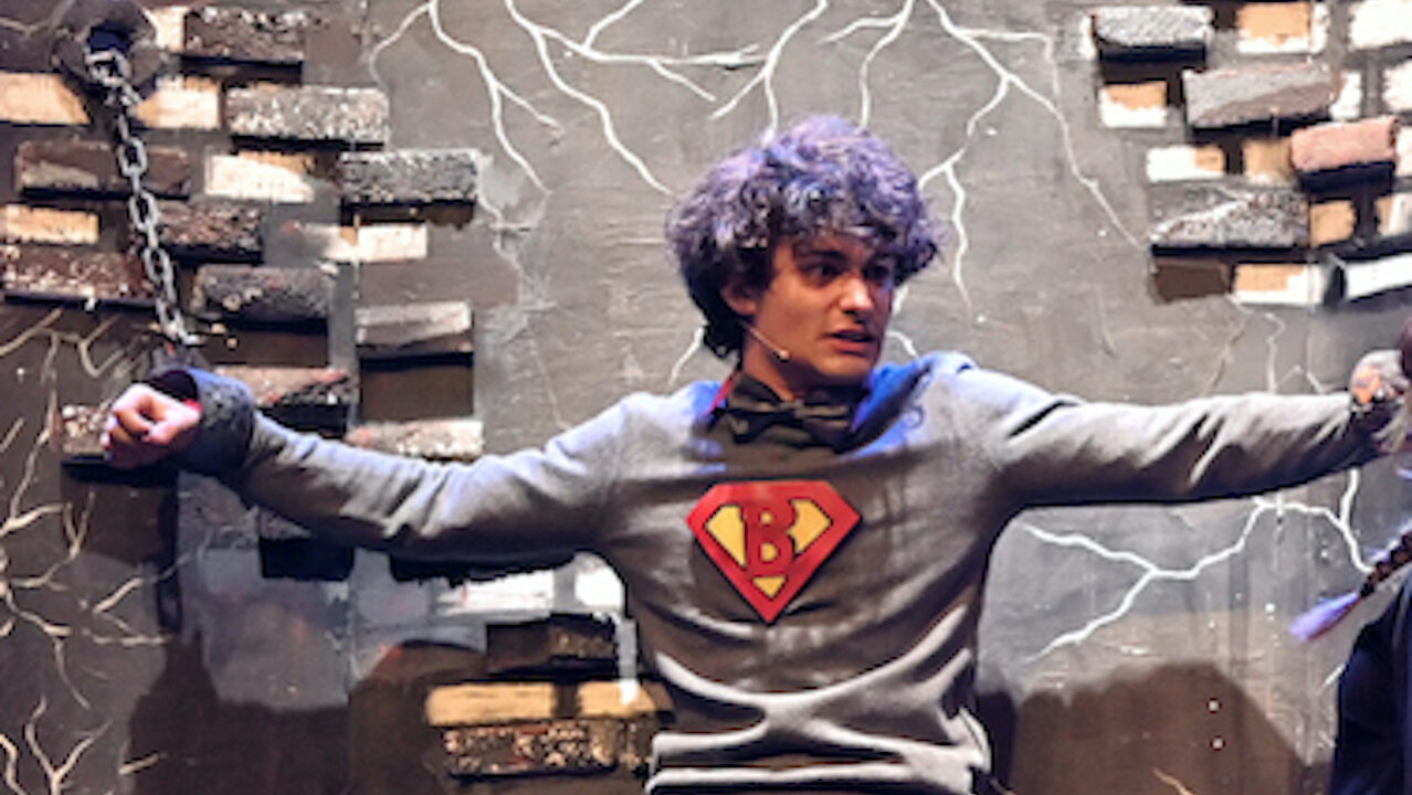 Intervista a Matteo Valentini: la recitazione è “il mio posto sicuro”
