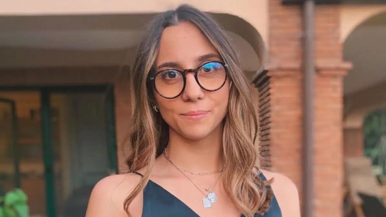 Buon compleanno Aurora Leone! Biografia, carriera e vita privata della giovane comica dei The Jackal