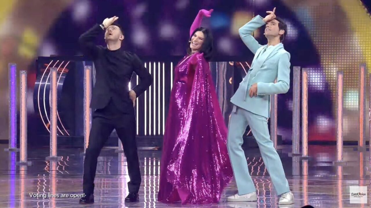 Raffaella Carrà e lo “sbrigativo” omaggio all’Eurovision 2022: la polemica social