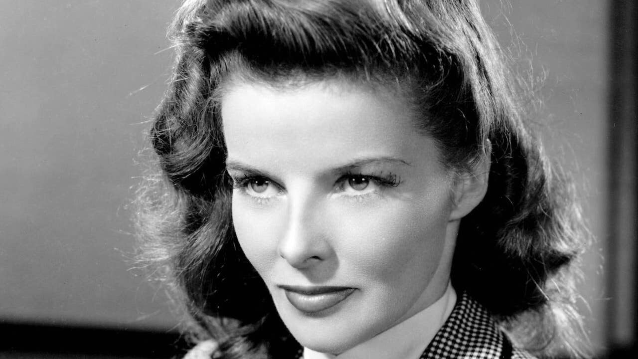 Katharine Hepburn: dalla depressione al tremore essenziale, un terribile trauma all’origine della malattia dell’attrice