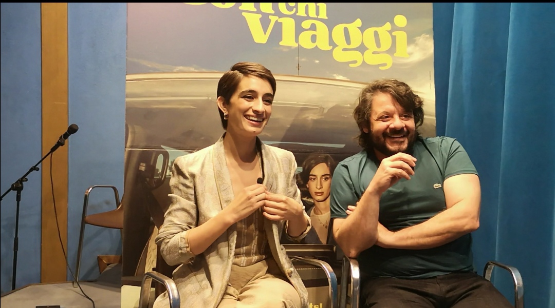 Con chi viaggi - Cinematographe.it