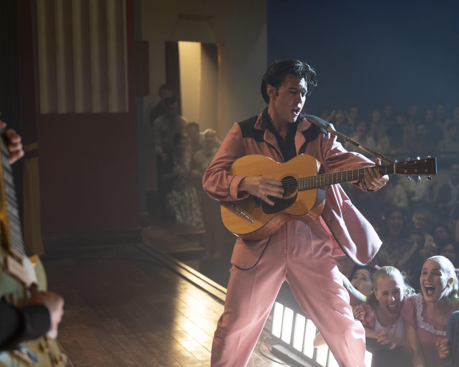 Elvis: recensione del film di Baz Luhrmann - Cinematographe.it