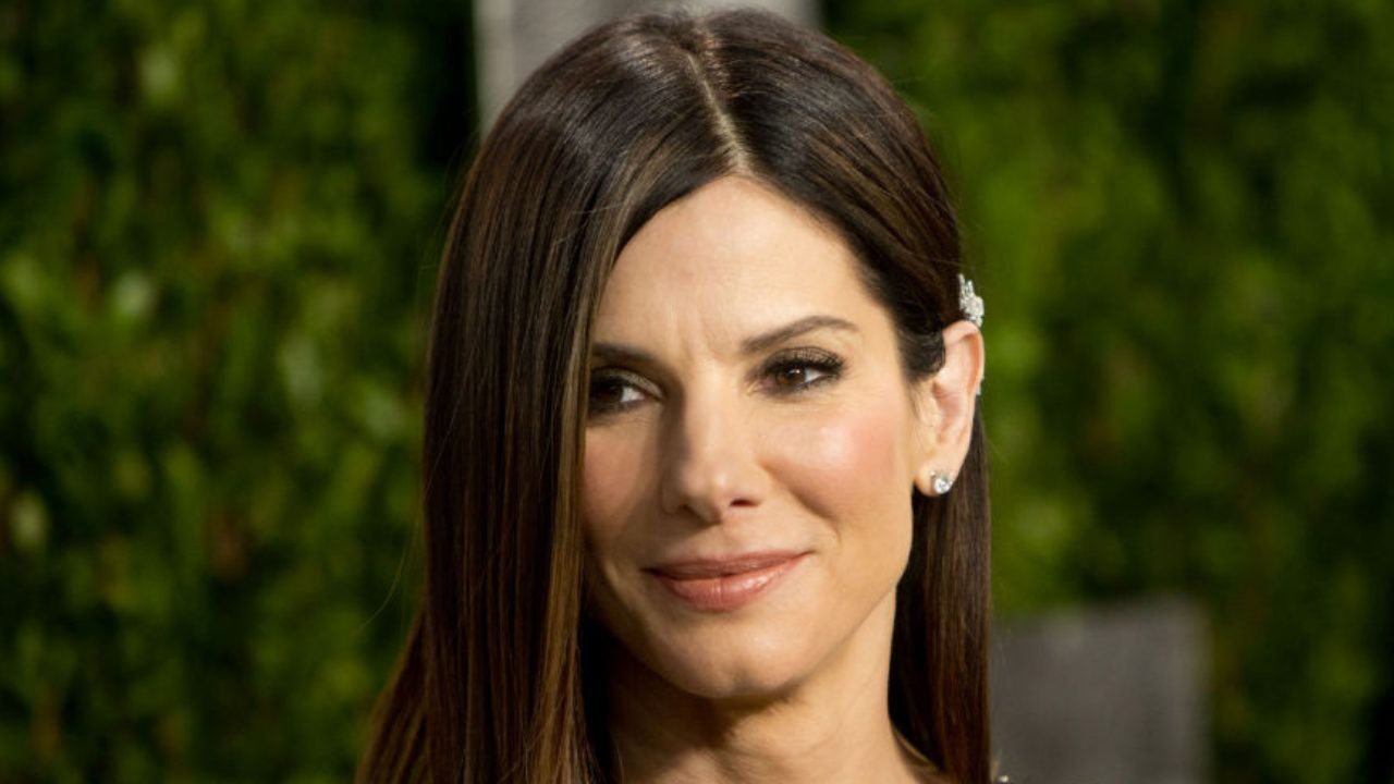 Avete visto il compagno di Sandra Bullock? È un ex modello e in passato ha avuto problemi con la droga