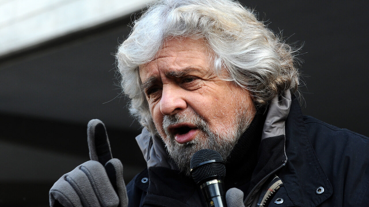 Beppe Grillo è milionario? Quanto guadagna e il patrimonio totale del comico fondatore del Movimento 5 Stelle