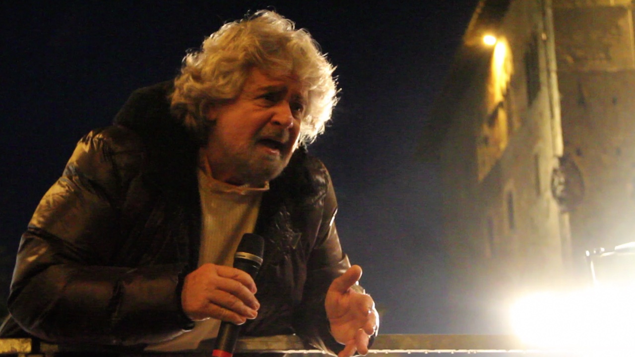 Beppe Grillo sul palco