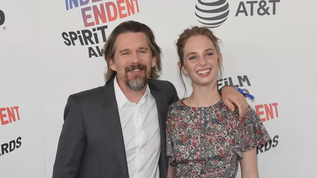 Maya Hawke e le scene di sesso girate per suo padre Ethan Hawke