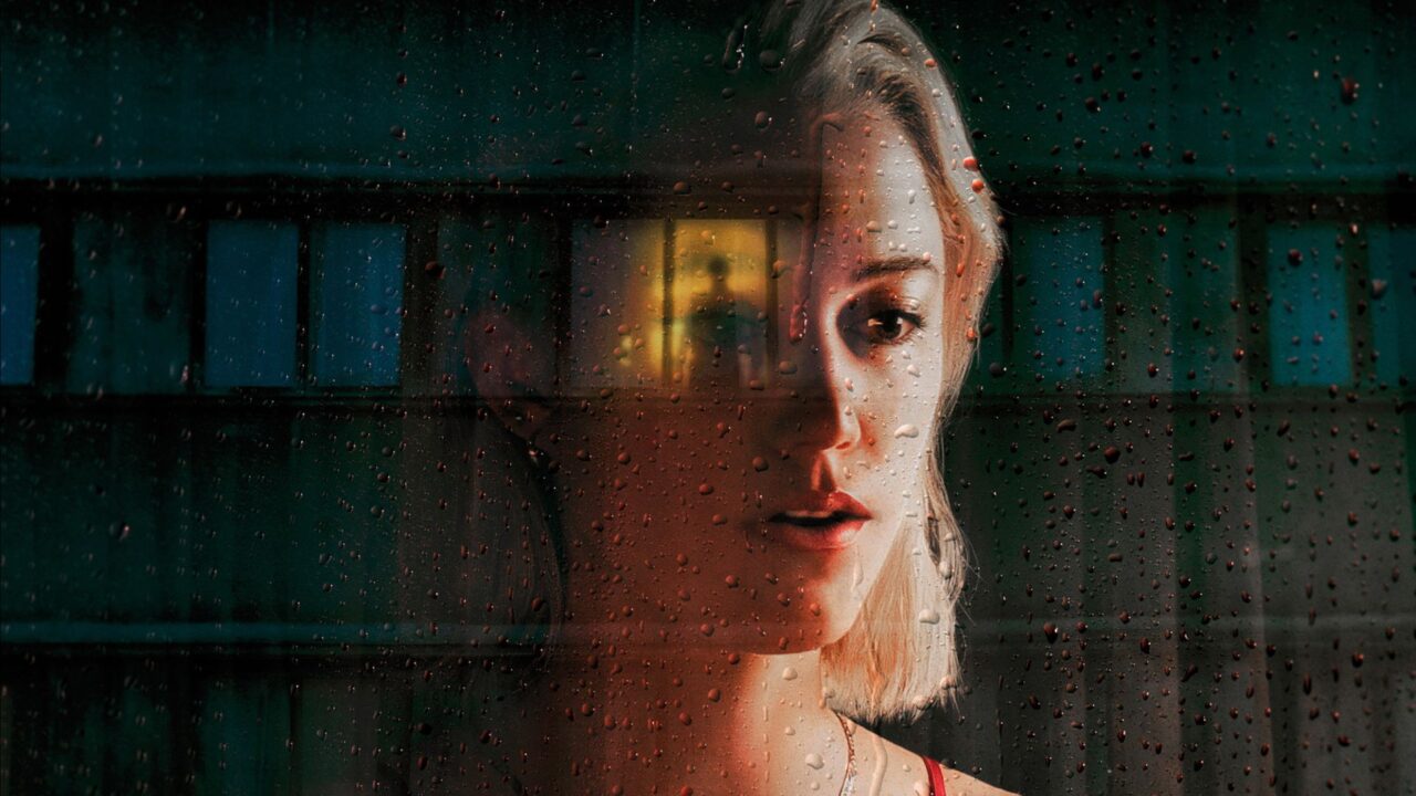 Watcher: trailer e data d’uscita dell’horror psicologico al femminile di Chloe Okuno