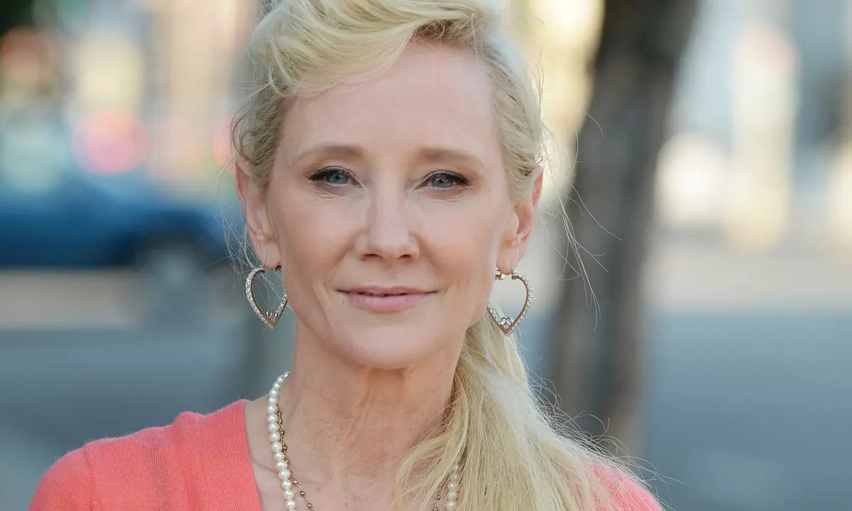 Anne Heche non sopravvivrà: le verrà tolto il supporto vitale