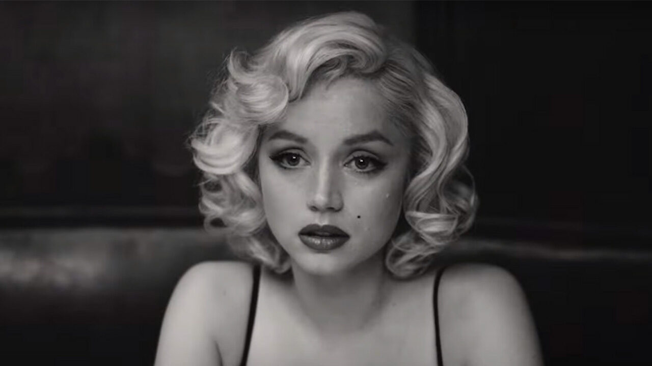 Blonde e quella scioccante scena con Marilyn Monroe e JFK: gli utenti Netflix insorgono “è disgustoso”