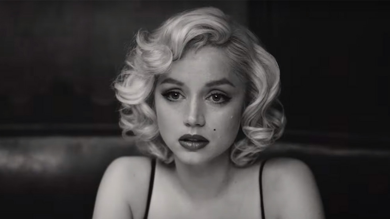 Blonde e quella scioccante scena con Marilyn Monroe e JFK: gli utenti  Netflix insorgono "è disgustoso"