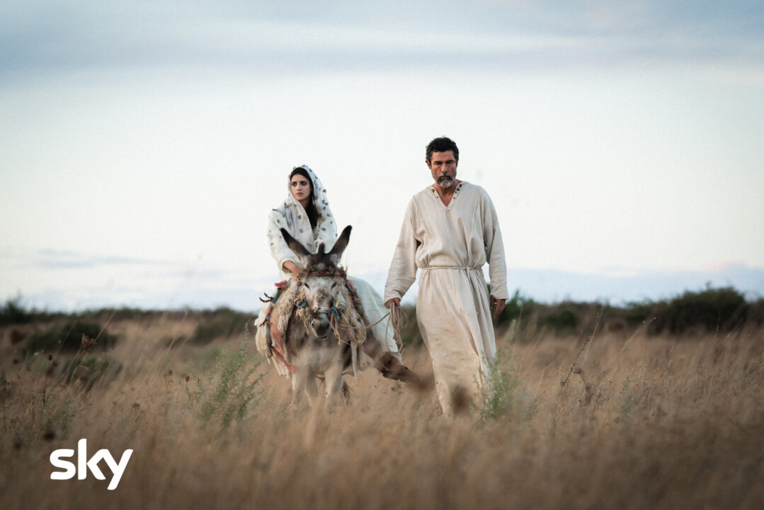 Vangelo secondo Maria: in Sardegna le riprese del film con Benedetta Porcaroli e Alessandro Gassmann