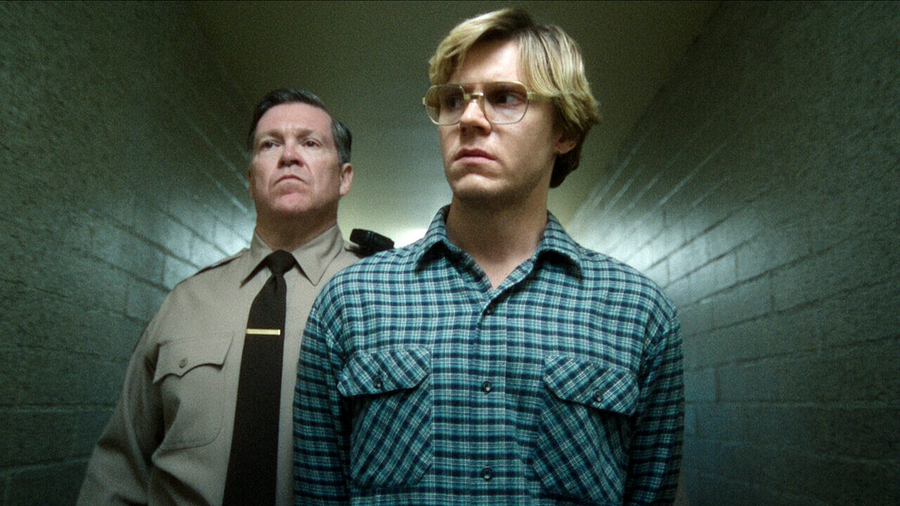 Mostro: La storia di Jeffrey Dahmer – recensione del true crime Netflix con Evan Peters