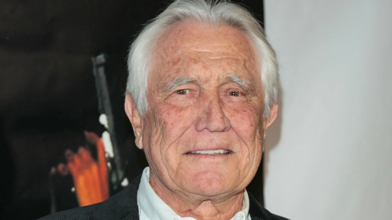 007- George Lazenby accusato di misoginia ed omofobia: “Mi dispiace, non volevo offendere nessuno”