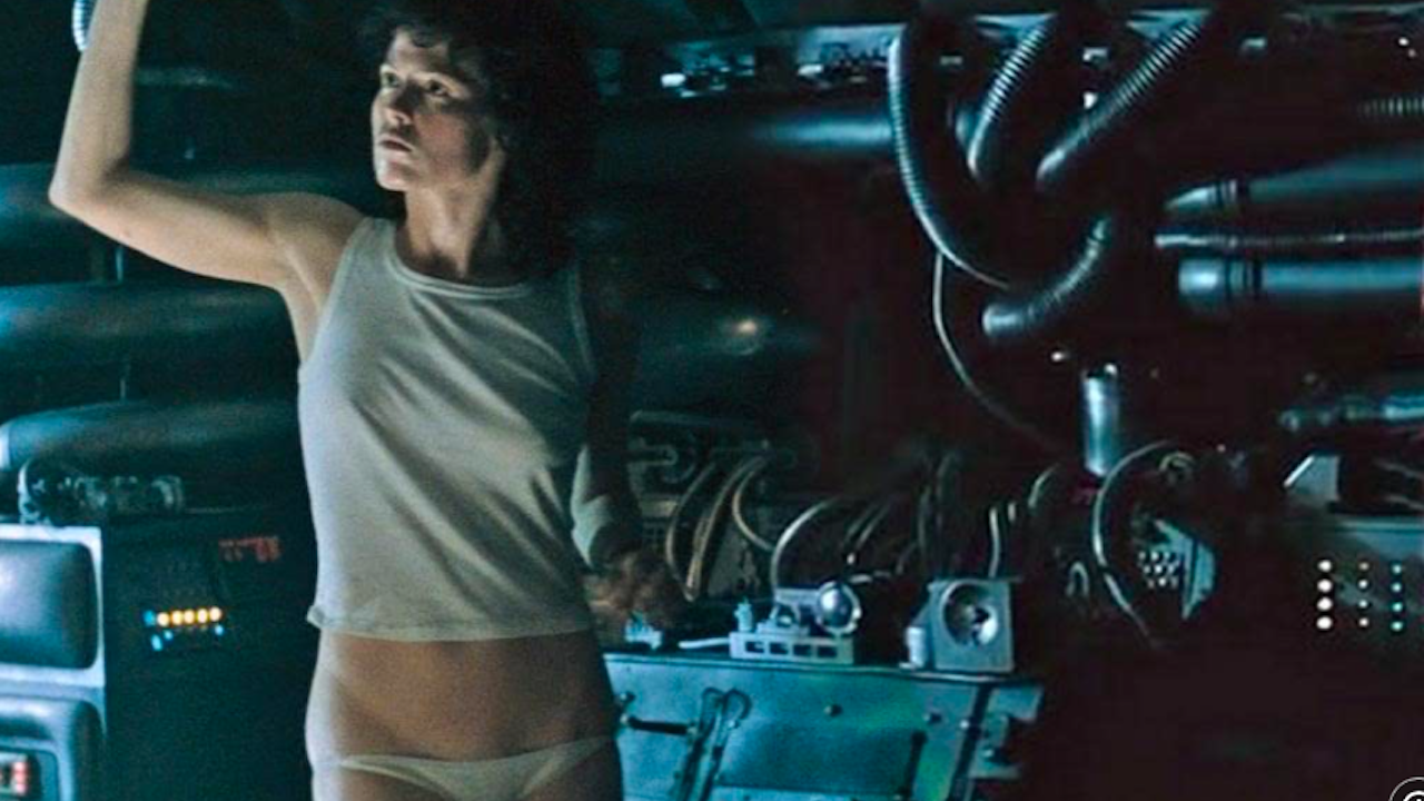 Sigourney Weaver e la scena di sesso in Alien, “ecco perché ho chiesto di tagliarla”