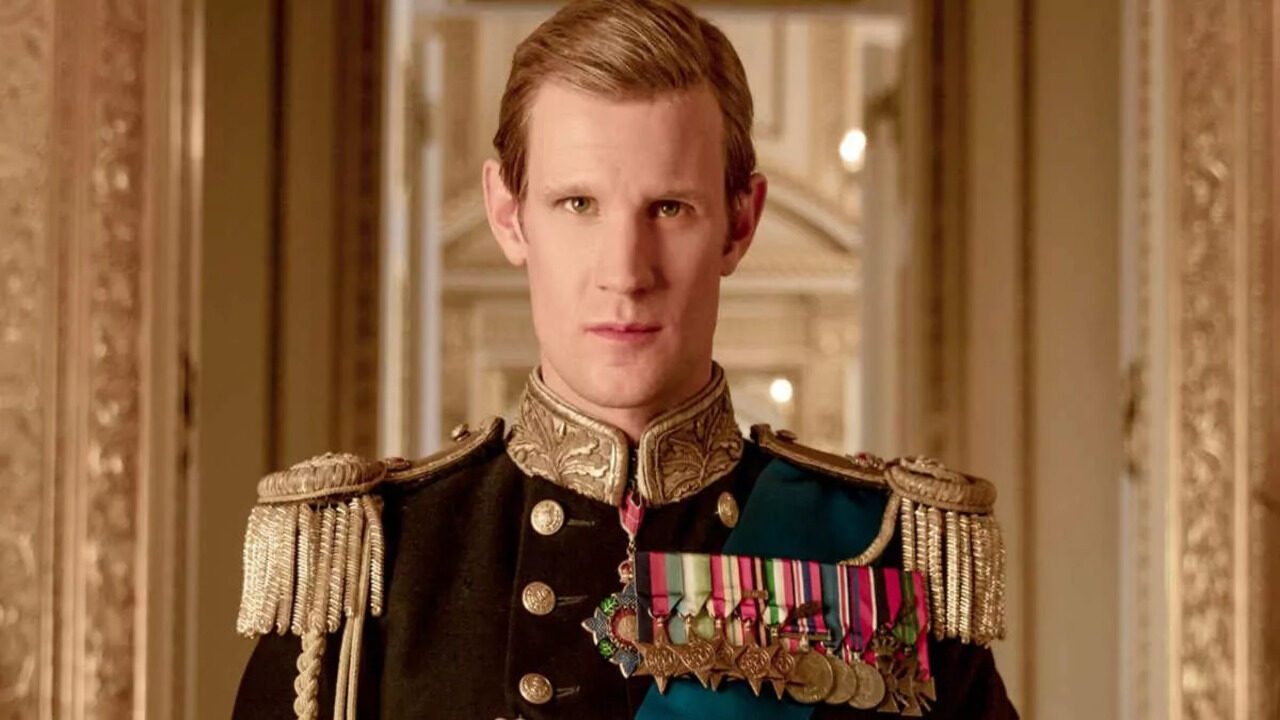 The Crown, Matt Smith: “Il Principe Harry mi chiama nonno dopo aver visto la serie”