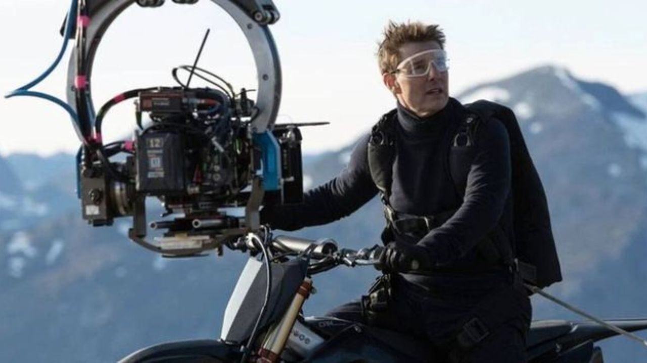 Mission: Impossible – Dead Reckoning Parte Uno, Tom Cruise presenta il film… a modo suo! [VIDEO]