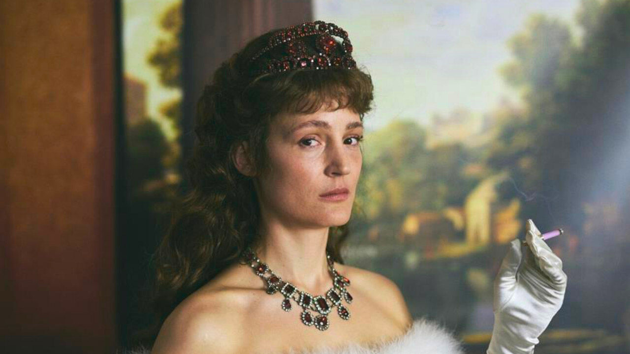 Il corsetto dell’Imperatrice – trailer e data d’uscita del film con Vicky Krieps sulla Principessa Sissi