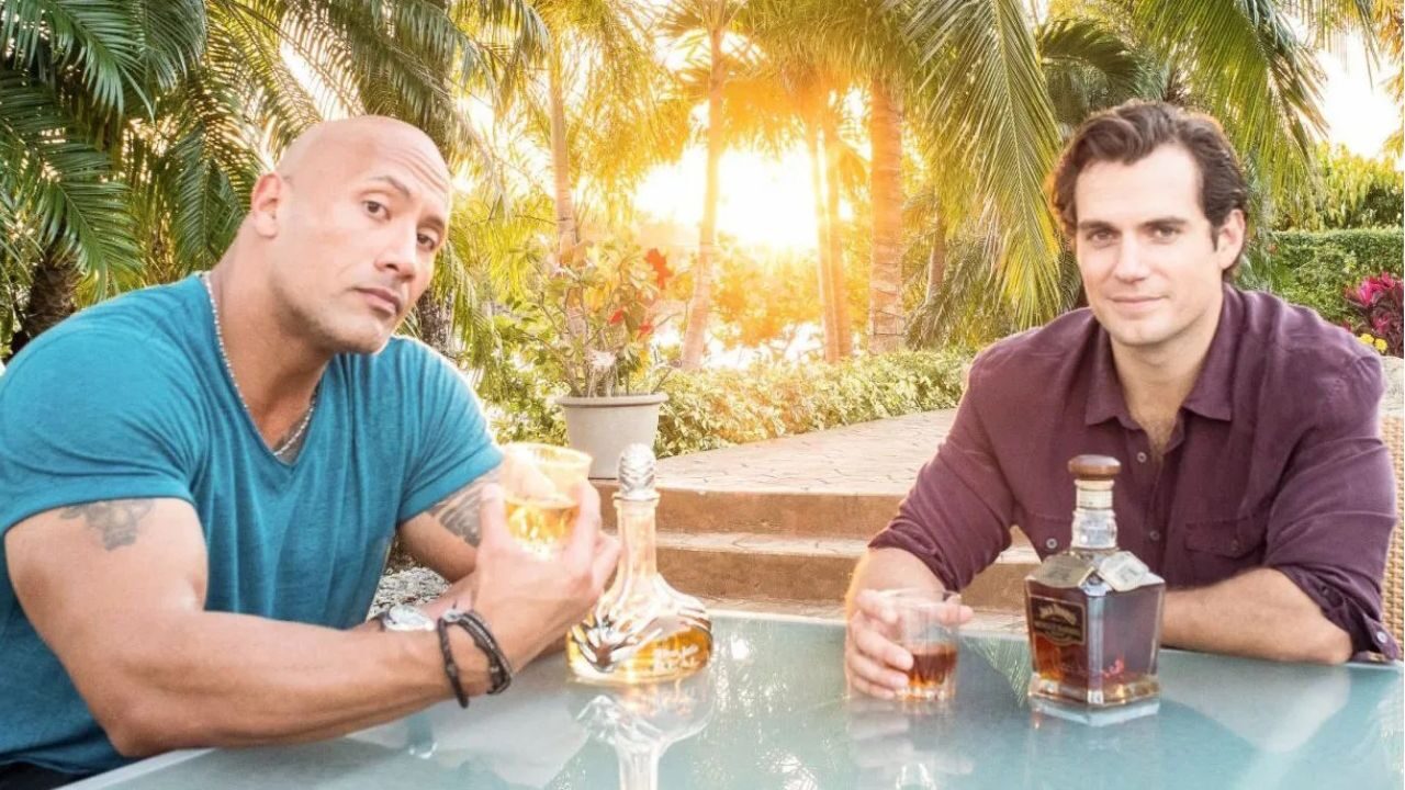 Dwayne Johnson celebra con gioia il ritorno di Henry Cavill nel DCEU